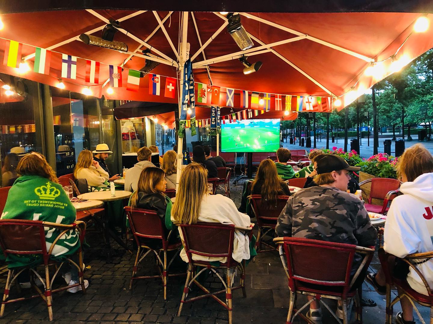 Cocktail στο μπαρ του Urban Burger Grill